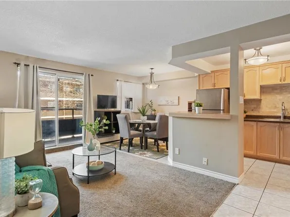 640 Grey St #203, Brantford, ON N3S 4Y3