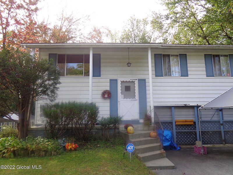 3rd image of 134 Hutchins Road