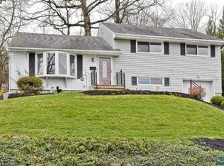 56 Pine Dr, Cedar Grove, NJ 07009