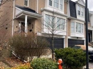 30 Tamarack Cir, Toronto, ON M9P3T9