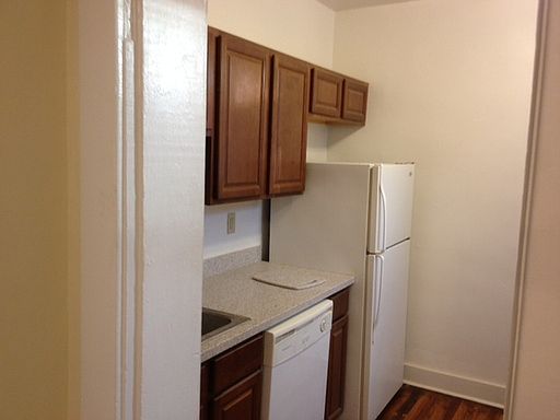 3rd image of 417-419 W 3rd Ave