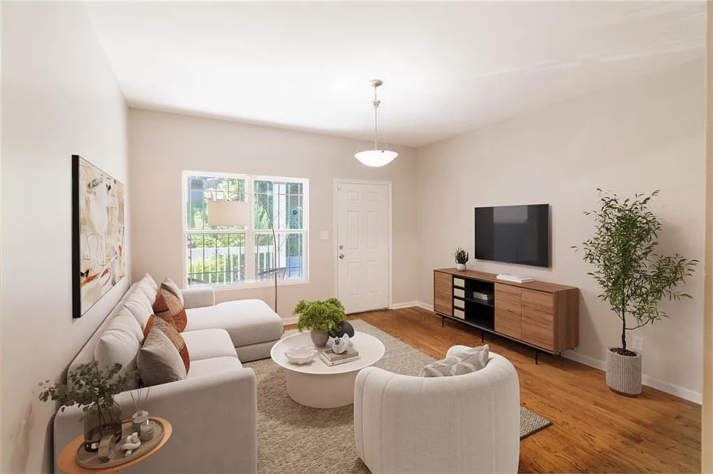 3 bed, 2.0 bath, 1093 sqft, $1,950 — Photo 3