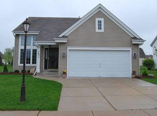 3631 Bayberry Dr, Waukesha, WI 53189