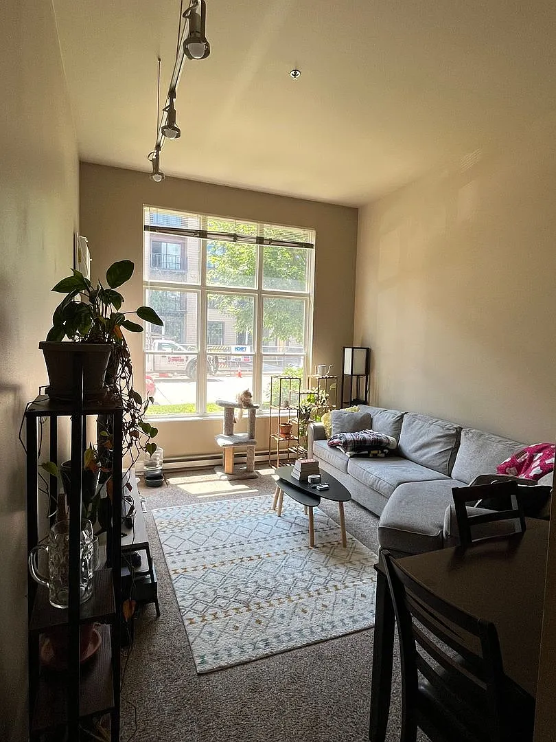 312 Wisconsin Street — Photo 3