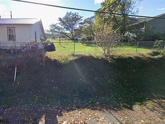 2nd image of 245 Riverside Dr