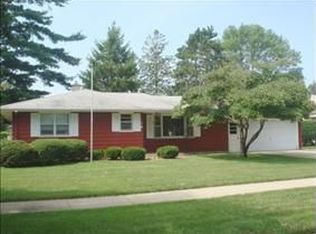 16 S Martin Rd, Janesville, WI 53545