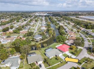 154 Bobwhite Rd, Royal Palm Beach, FL 33411