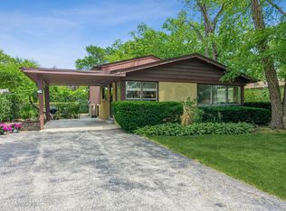 823 Appletree Ln, Deerfield, IL 60015