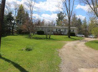 10087 Stover Rd, Otisville, MI 48463