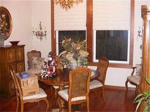 5th image of 9923 Woodland Ave