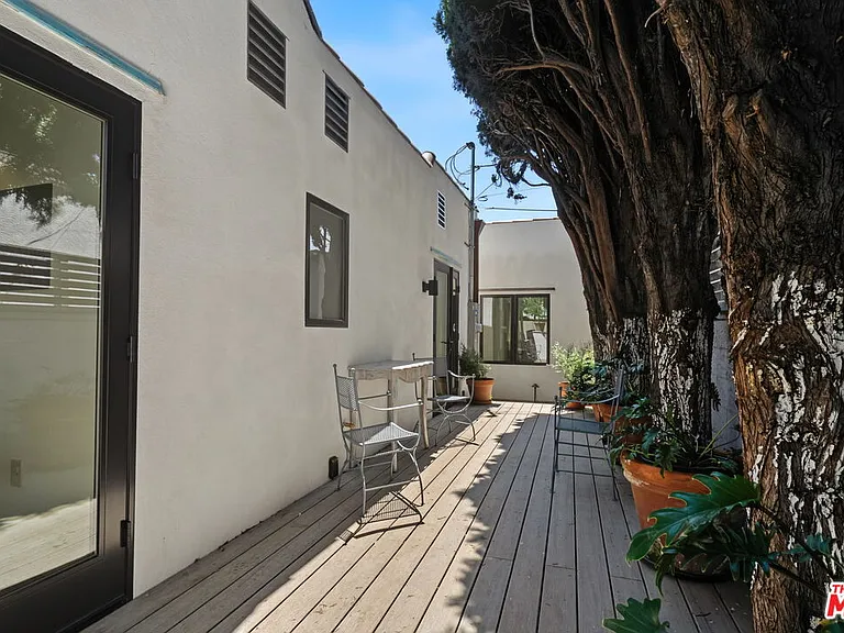 9001 Rosewood Ave — Photo 21