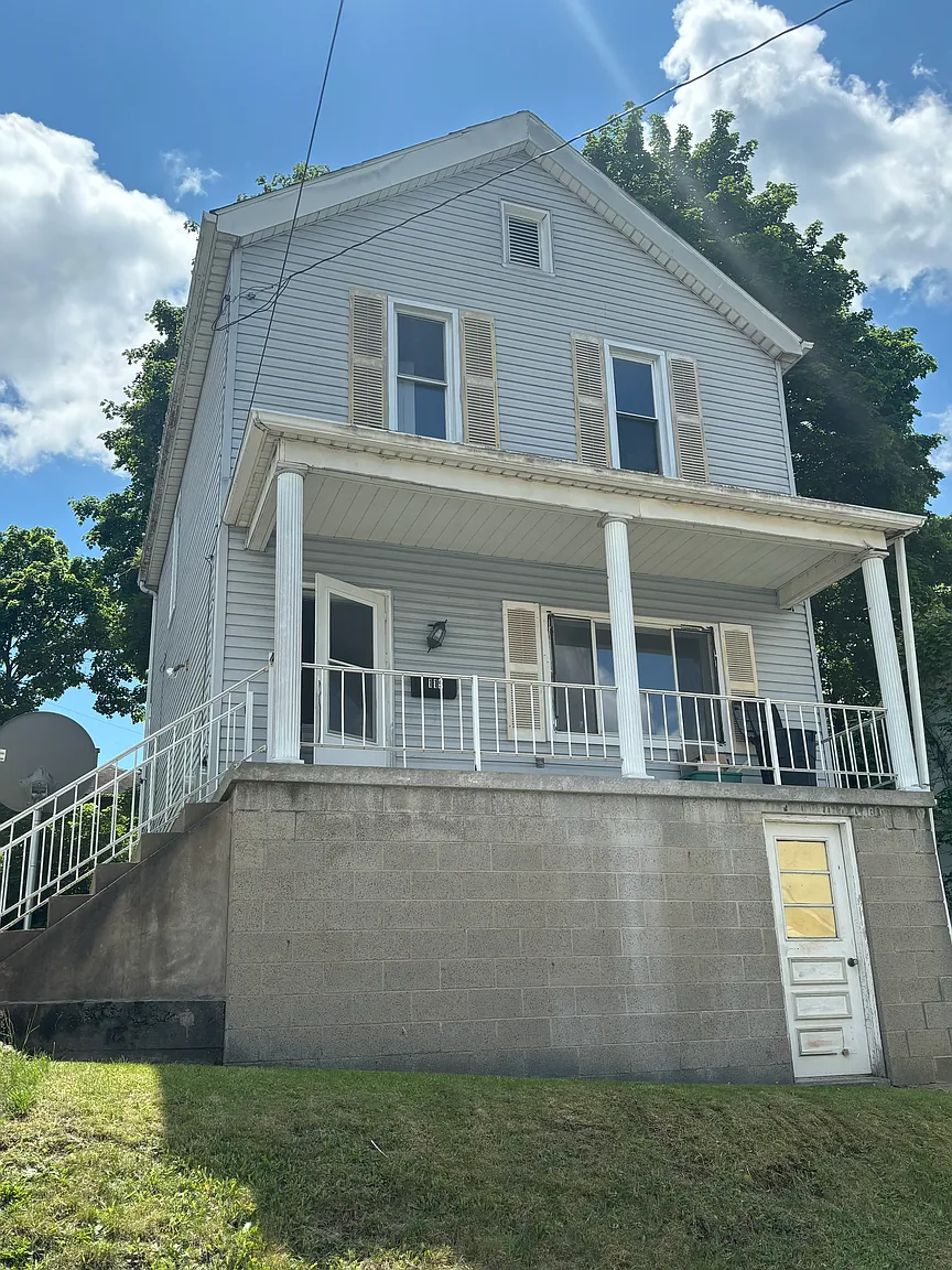 119 Lowell St photo 1