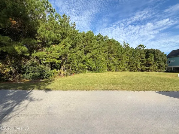 155 Everett Park Trail, Holly Ridge, NC 28445