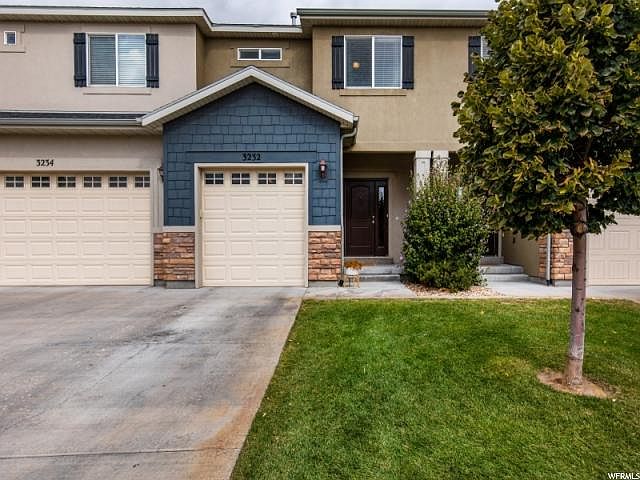 1st image of 3232 W Desert Lily Dr