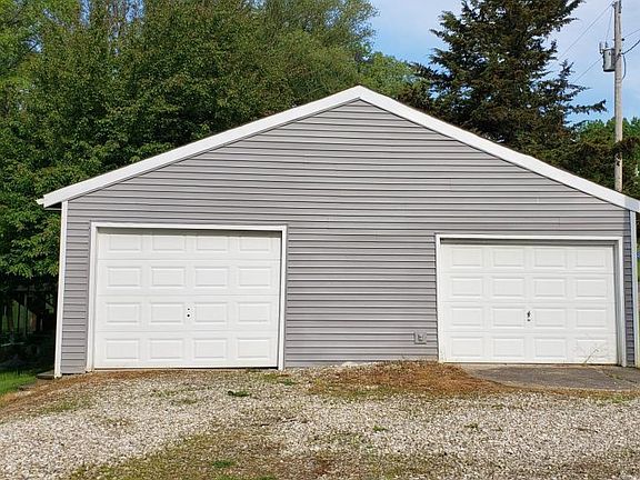 5th image of 4203 N Lakeshore Dr
