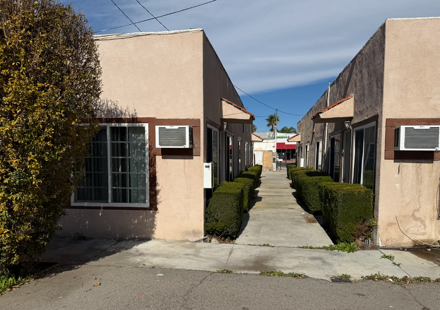 2 Bedroom 1 Bath in East Hemet! — Photo 2