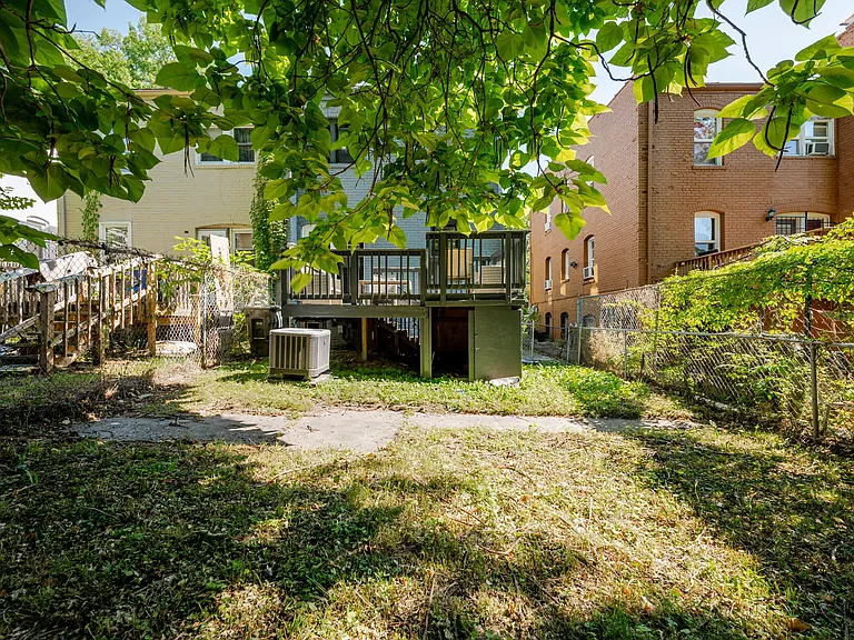 4523 Dix St NE — Photo 12