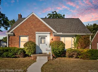 606 Catalpa Dr, Royal Oak, MI