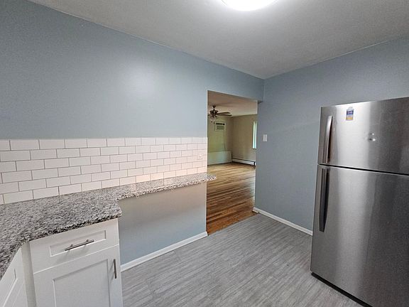 4th image of 2541 Vera Ave APT 2