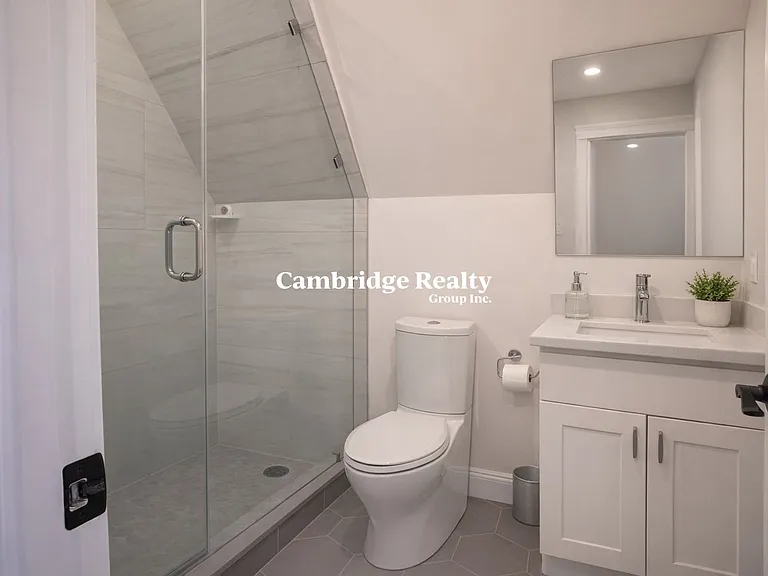 53 Quint Ave #3T — Photo 10