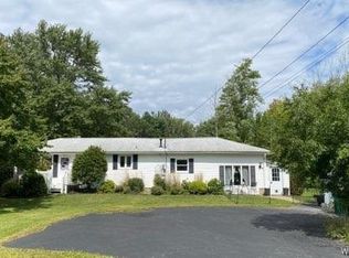 1606 N Creek Rd, Lake View, NY 14085