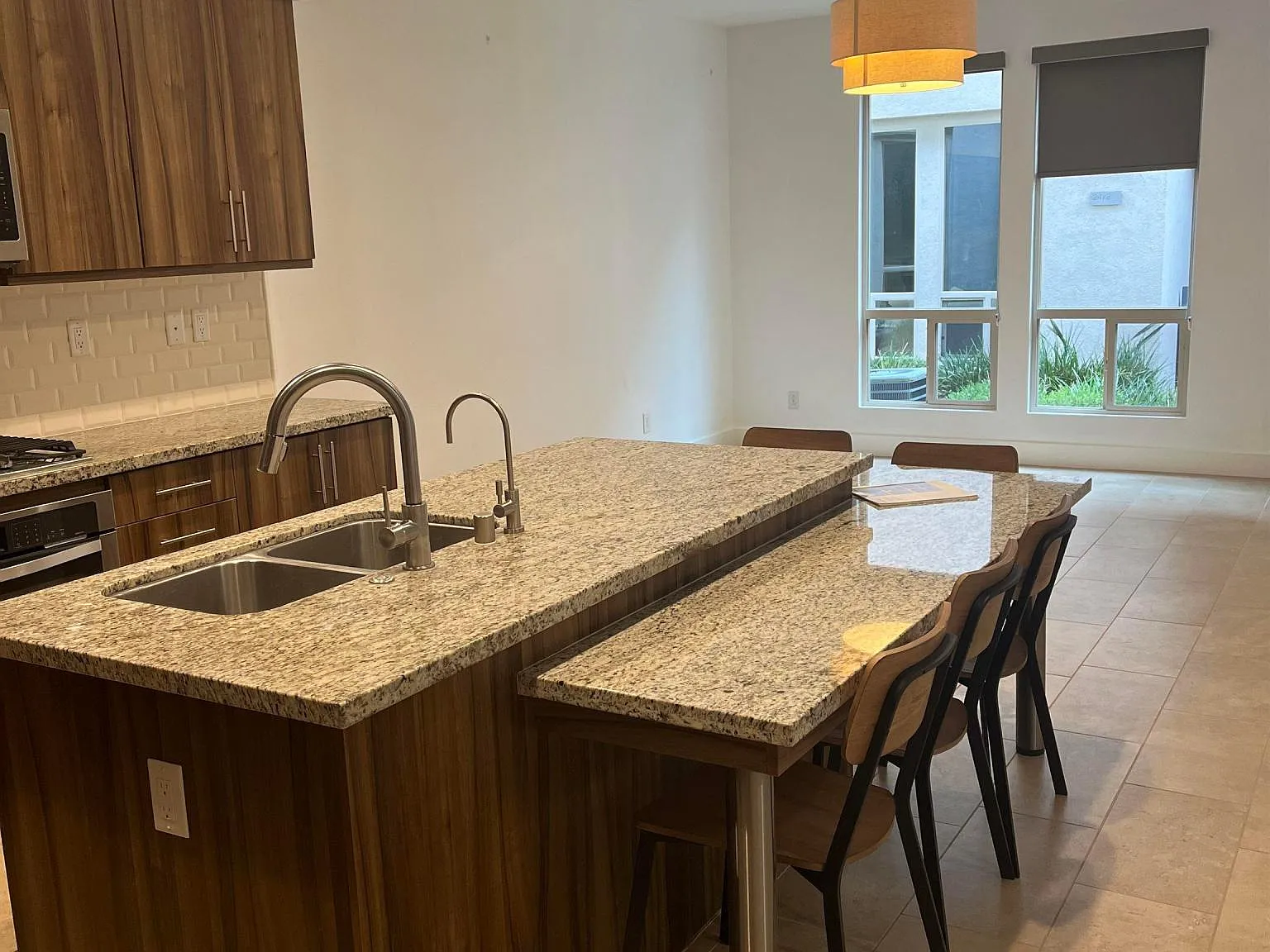 2478 Aperture Cir — Photo 4