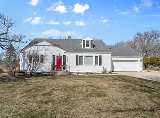 4190 S Brown Cir, Gurnee, IL 60031