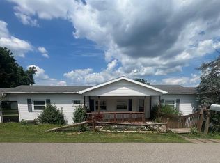 1907 Grandview Rd, Glen Dale, WV 26038