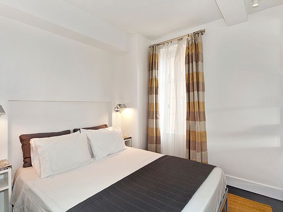 2nd image of 405 W 23rd St APT 8B