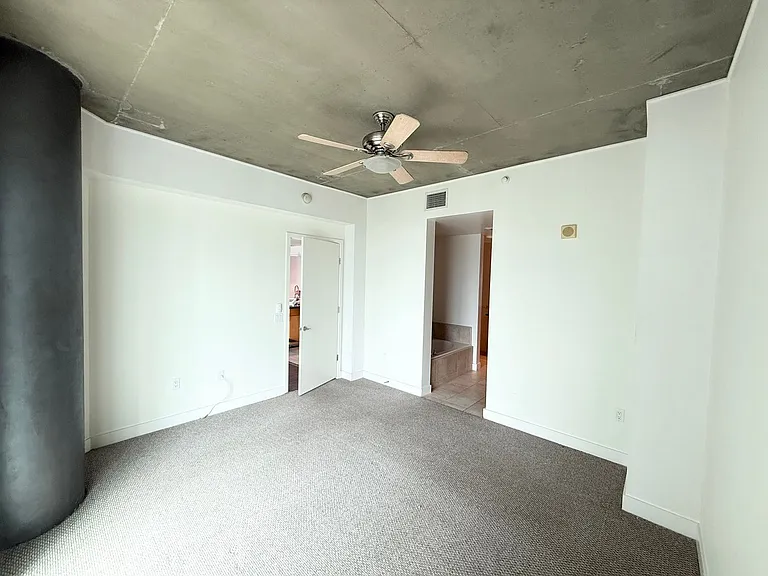 801 Ash St #1603 — Photo 12
