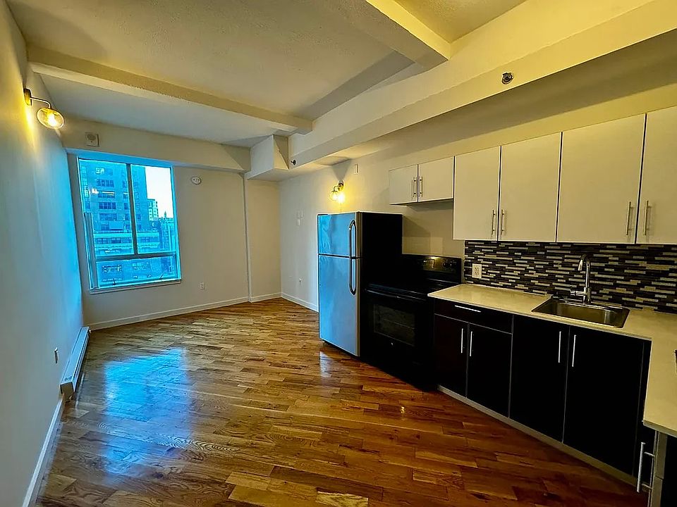 1st image of 29-28 41st Ave #809