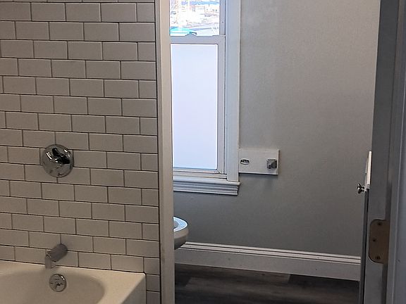 2nd image of 725 Roosevelt Trl Floor 2