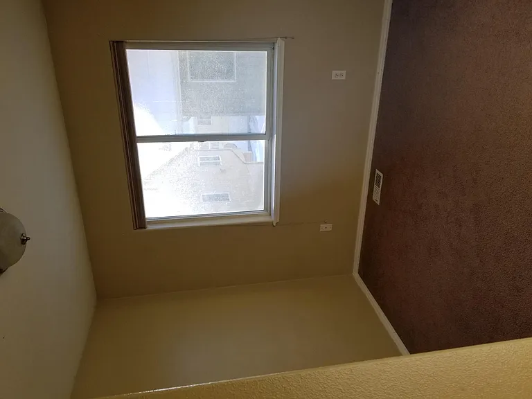 1122 Covington Ct — Photo 8