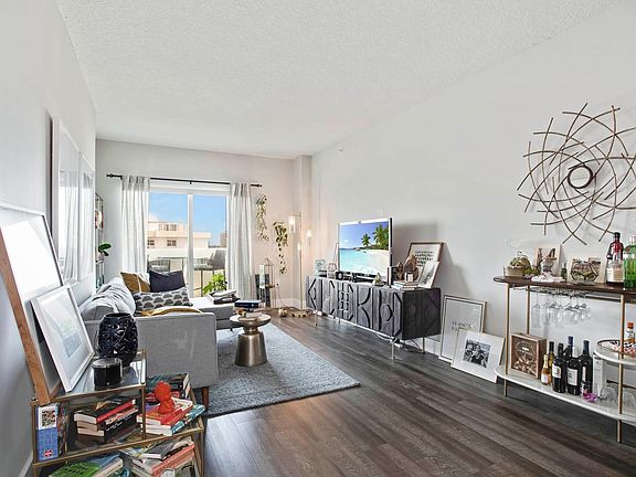 4th image of 50 Menores Ave APT 718