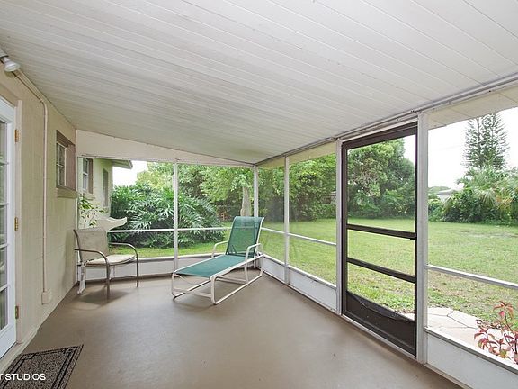 5th image of 5522 Genoa Ln