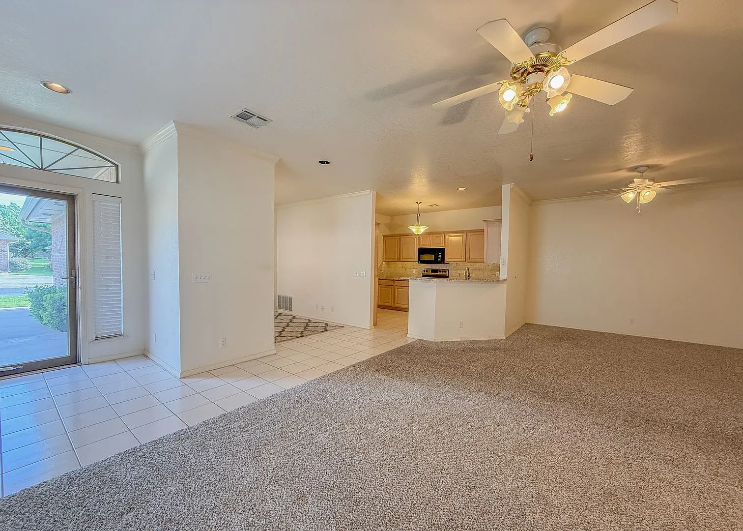 Lawncare Included! Gated Garden Home in Vintage Gardens! — Photo 1