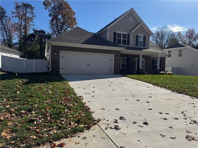 3047 Loch Dr, Winston Salem, NC, 27106