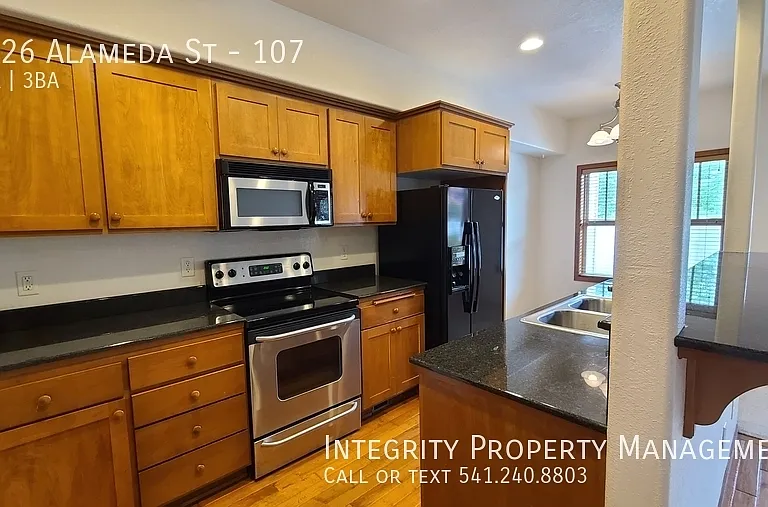 3126 Alameda St #107 — Photo 5