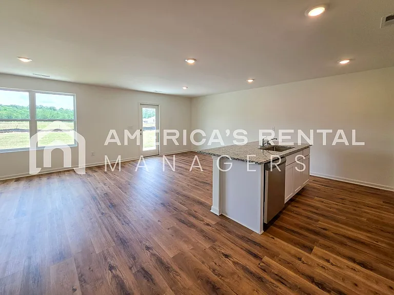 556 Saddlewood Bnd — Photo 31