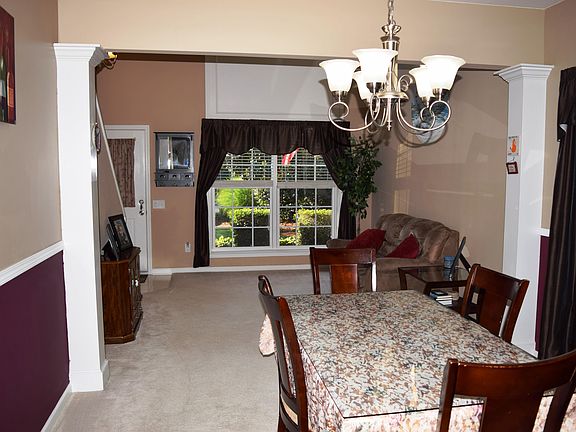 3rd image of 3301 Elizabeth Glen Dr