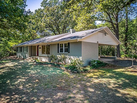 2nd image of 311 Lakeshore Dr