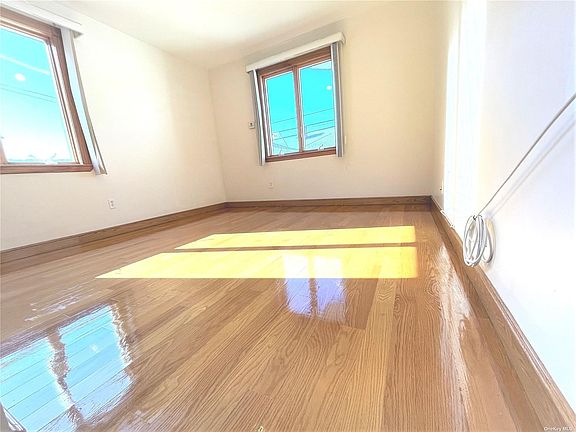 4th image of 50-32 193rd St