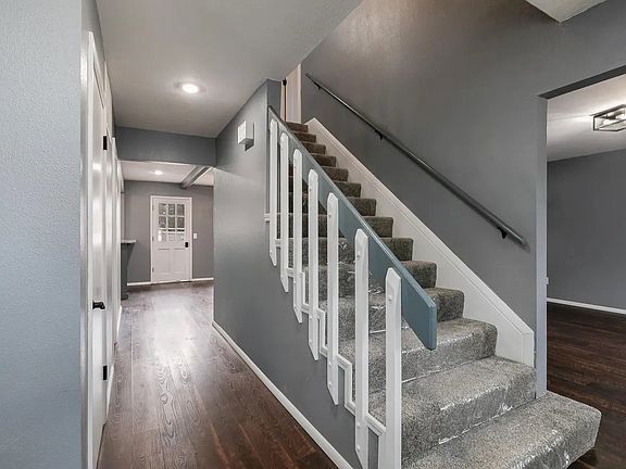 2nd image of 1315 S Oak Run Pl