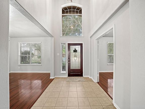 4th image of 2906 Windysage Ct