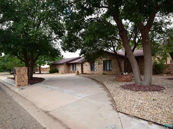 401 E 17th Ln, Portales, NM 88130