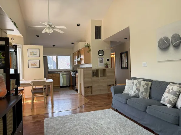 424 Little Lake Dr APT 31, Ann Arbor, MI 48103