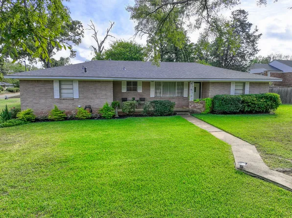 102 Aleta Dr, Palestine, TX 75801