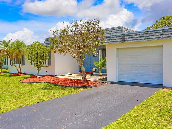 3rd image of 8156 NW 67th Avenue