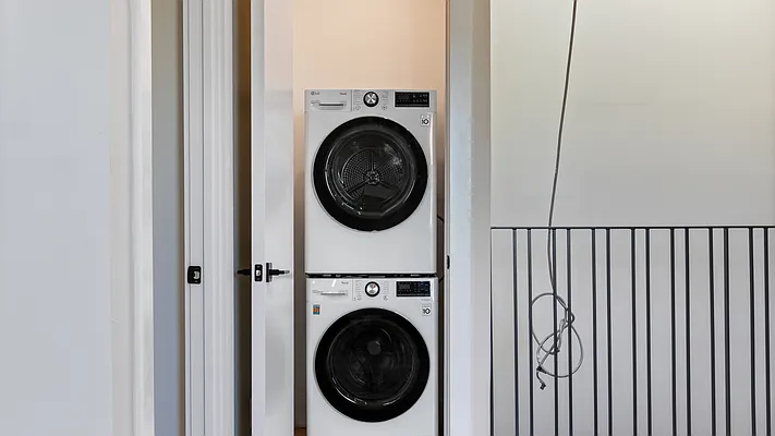 Rented by Nooklyn NYC LLC | media 29