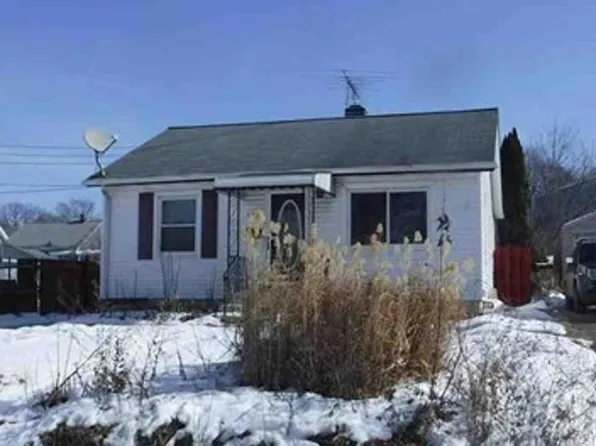 625 Charles Ave, Barberton, OH 44203